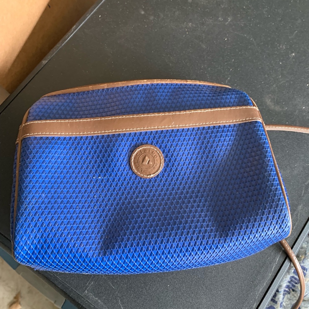 Liz Claiborne crossbody purse